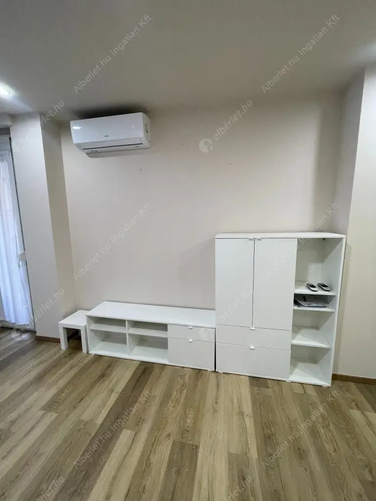 Kiadó albérlet 290000 Ft/hó áron: Budapest, VII. kerület  Csengery utca. Mérete: 43 nm, 2 szobás | Alberlet.hu - 6553755