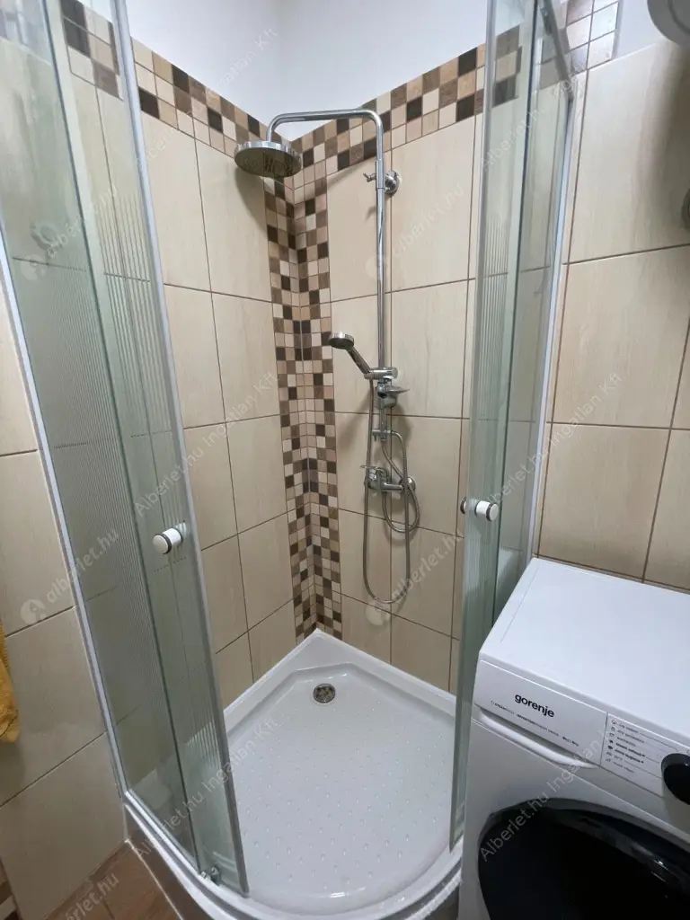 Kiadó albérlet 290000 Ft/hó áron: Budapest, VII. kerület  Csengery utca. Mérete: 43 nm, 2 szobás | Alberlet.hu - 6553765