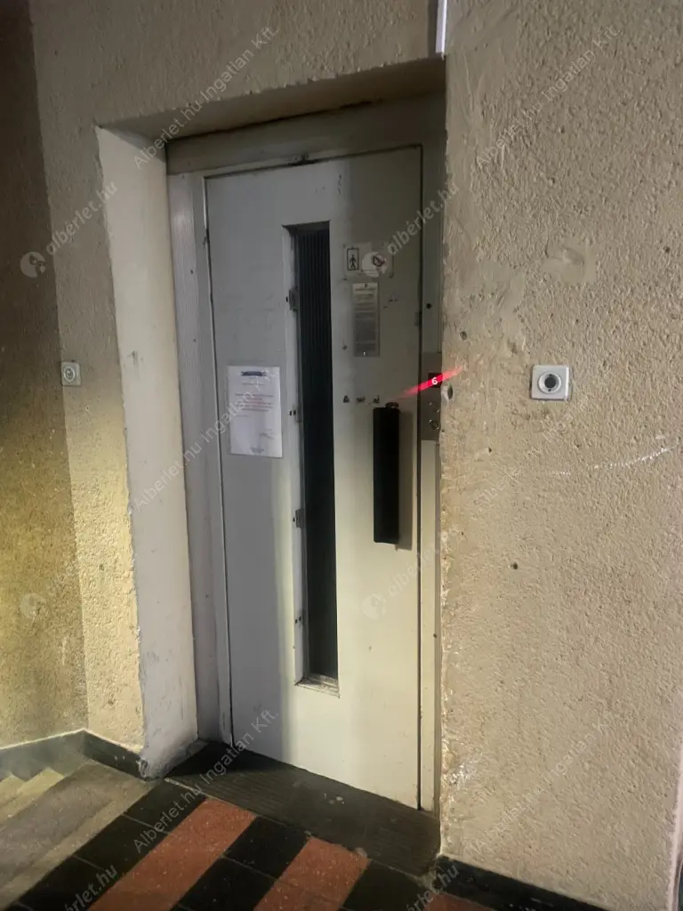 Kiadó albérlet 290000 Ft/hó áron: Budapest, VII. kerület  Csengery utca. Mérete: 43 nm, 2 szobás | Alberlet.hu - 6553768