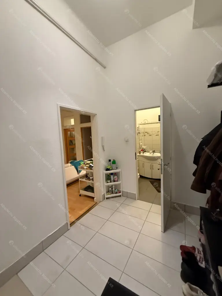 Kiadó albérlet 125000 Ft/hó áron: Budapest, VII. kerület  Csengery utca. Mérete: 58 nm, 3 szobás | Alberlet.hu - 6679656