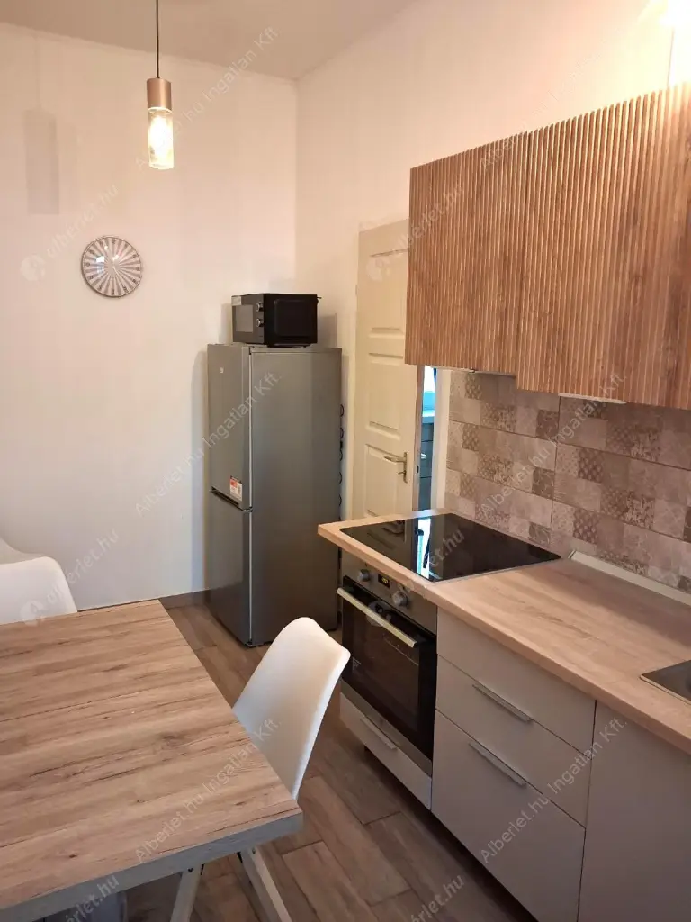 Kiadó albérlet 200000 Ft/hó áron: Budapest, VII. kerület  Cserhát utca. Mérete: 33 nm, 1 szobás | Alberlet.hu - 6627462