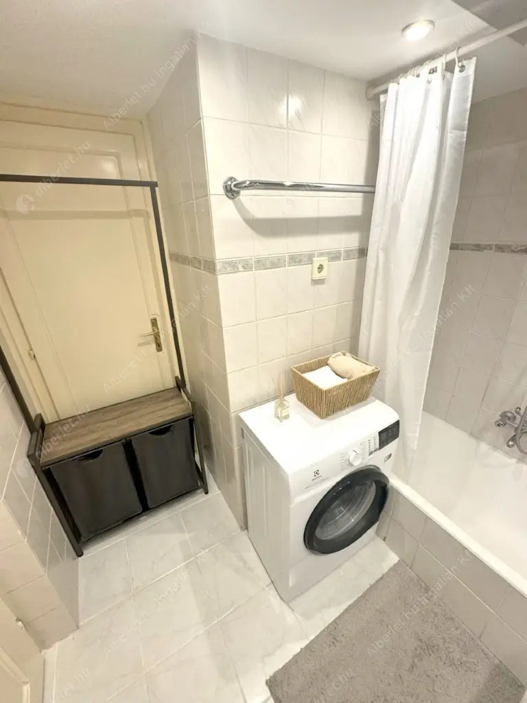 Kiadó albérlet 250000 Ft/hó áron: Budapest, VII. kerület  Cserhát utca. Mérete: 43 nm, 1 szobás | Alberlet.hu - 6562513