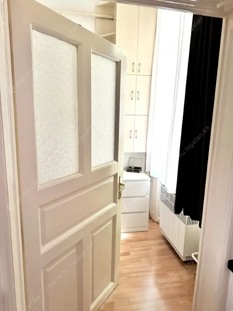 Kiadó albérlet 250000 Ft/hó áron: Budapest, VII. kerület  Cserhát utca. Mérete: 43 nm, 1 szobás | Alberlet.hu - 6562514