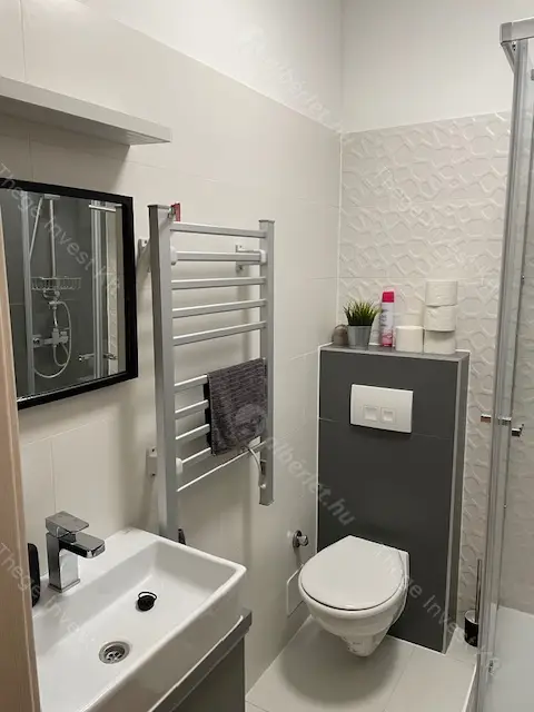 Kiadó albérlet 270000 Ft/hó áron: Budapest, VII. kerület  Damjanich utca. Mérete: 44 nm, 2 szobás | Alberlet.hu - 6582205