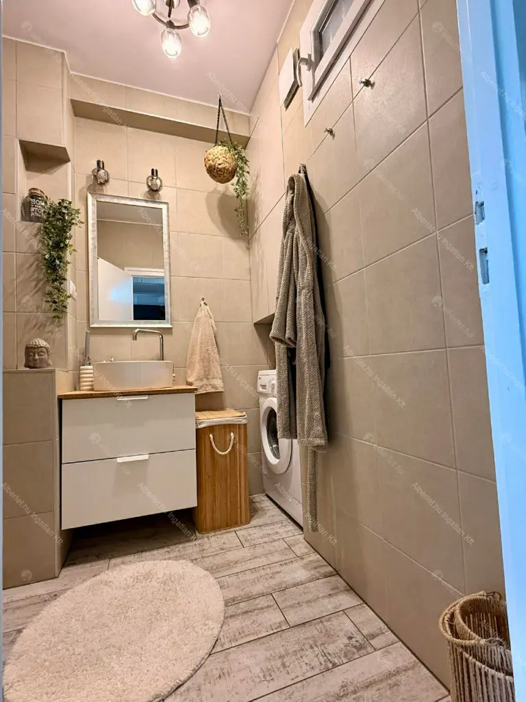 Kiadó albérlet 350000 Ft/hó áron: Budapest, VII. kerület  Damjanich utca. Mérete: 44 nm, 2 szobás | Alberlet.hu - 6659494