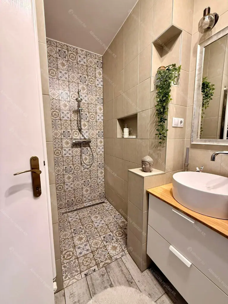 Kiadó albérlet 350000 Ft/hó áron: Budapest, VII. kerület  Damjanich utca. Mérete: 44 nm, 2 szobás | Alberlet.hu - 6659495