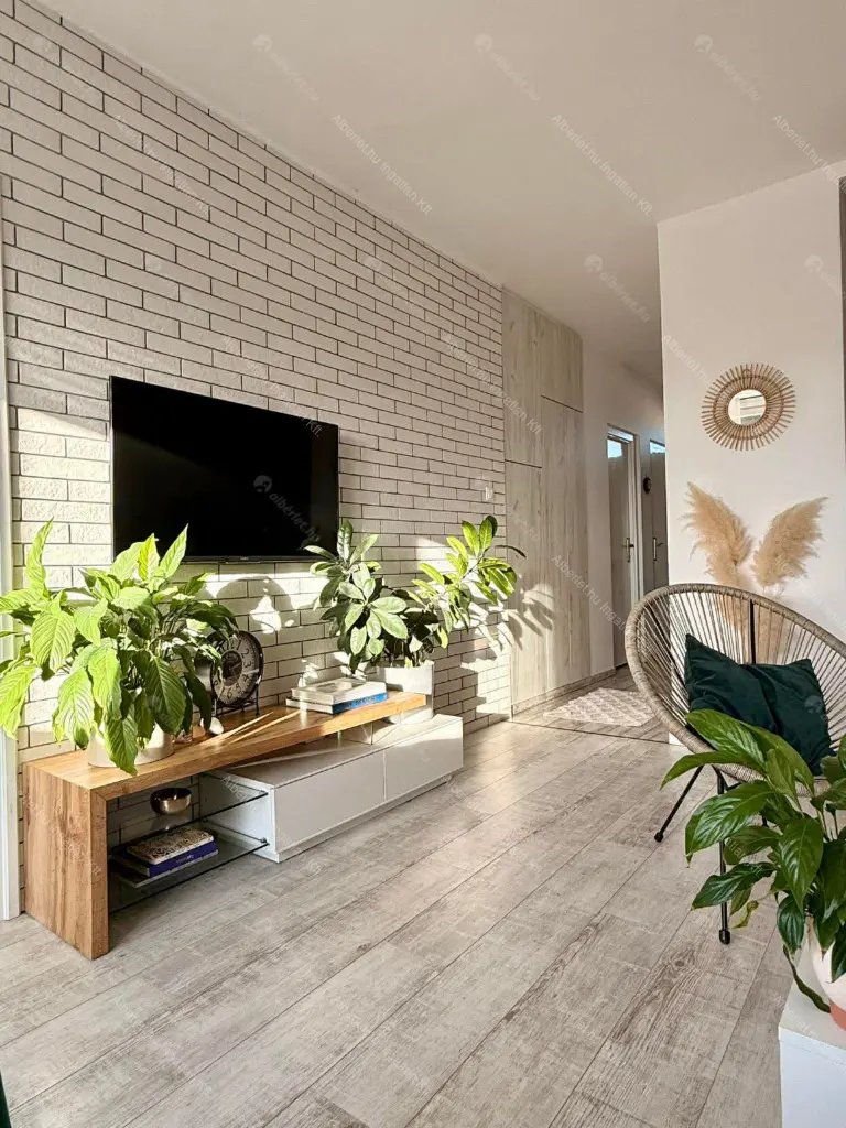 Kiadó albérlet 350000 Ft/hó áron: Budapest, VII. kerület  Damjanich utca. Mérete: 44 nm, 2 szobás | Alberlet.hu - 6659497