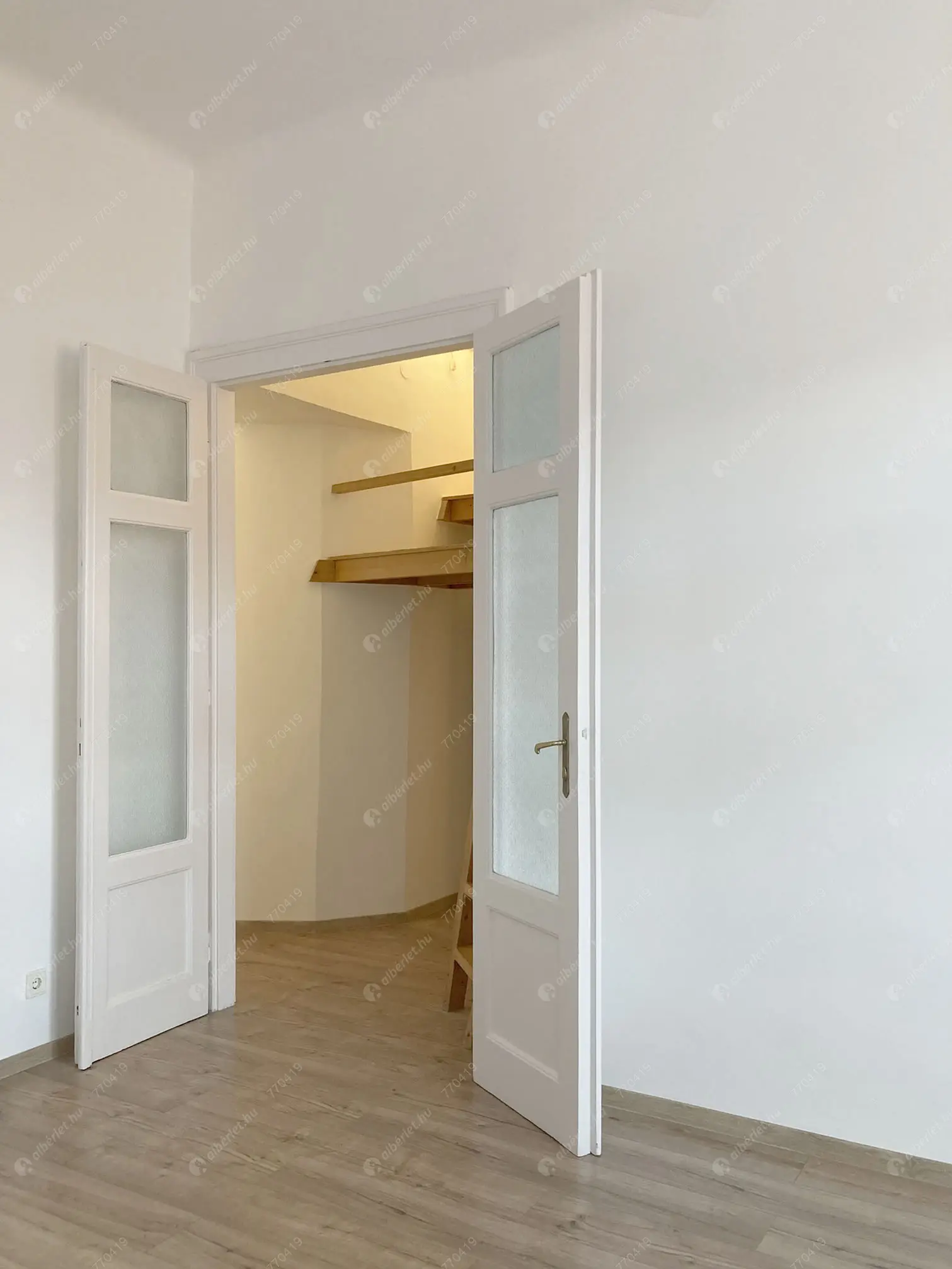 Kiadó albérlet 230000 Ft/hó áron: Budapest, VII. kerület  Damjanich utca. Mérete: 47 nm, 1 szobás | Alberlet.hu - 6571964