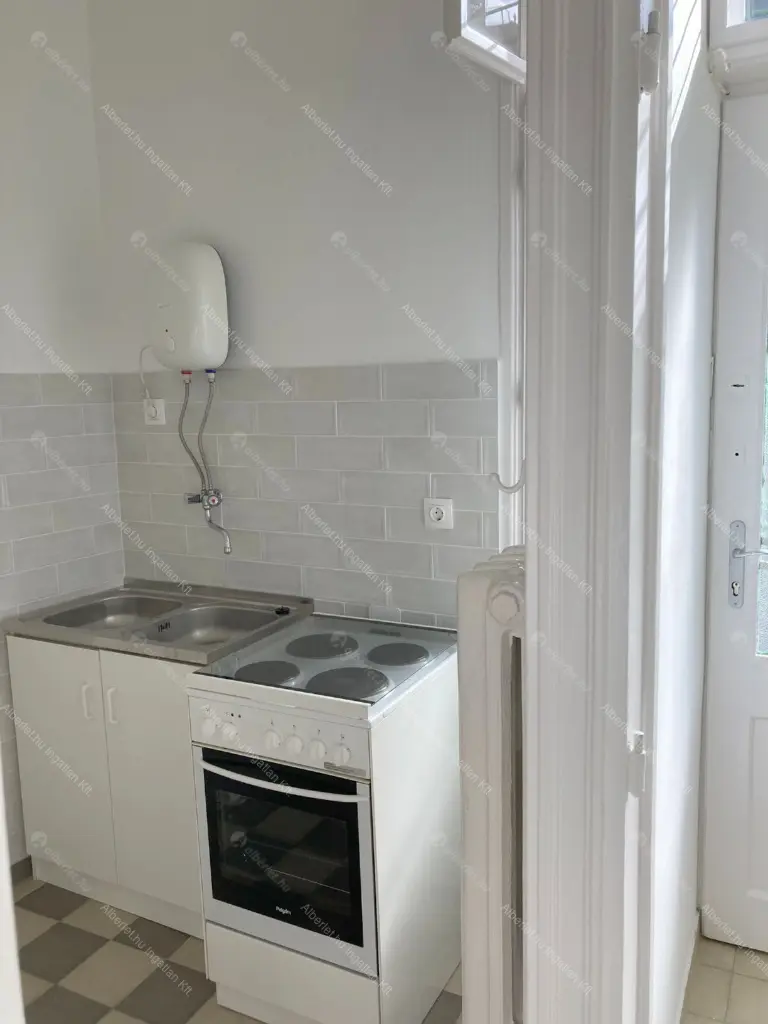 Kiadó albérlet 180000 Ft/hó áron: Budapest, VII. kerület  Damjanich utca. Mérete: 47 nm, 1 szobás | Alberlet.hu - 6706026