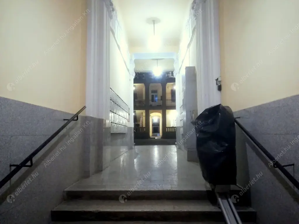 Kiadó albérlet 240000 Ft/hó áron: Budapest, VII. kerület  Damjanich utca. Mérete: 56 nm, 2 szobás | Alberlet.hu - 6628755