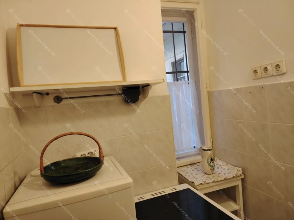Kiadó albérlet 200000 Ft/hó áron: Budapest, VII. kerület  Damjanich utca. Mérete: 56 nm, 2 szobás | Alberlet.hu - 6671374
