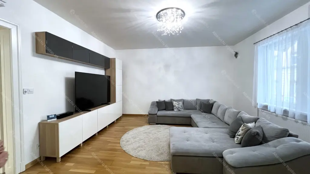 Kiadó albérlet 445000 Ft/hó áron: Budapest, VII. kerület  Dembinszky utca. Mérete: 108 nm, 3 szobás | Alberlet.hu - 6672855