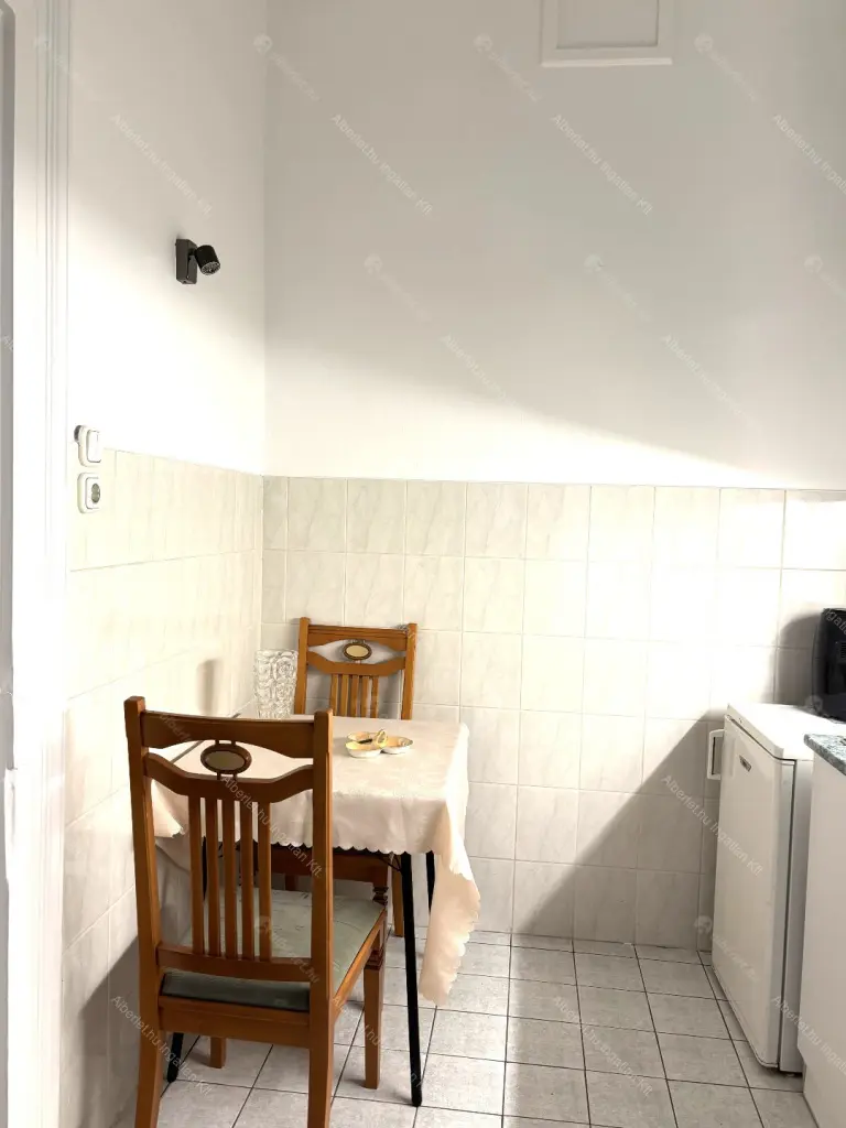 Kiadó albérlet 290000 Ft/hó áron: Budapest, VII. kerület  Dembinszky utca. Mérete: 56 nm, 2 szobás | Alberlet.hu - 6656438