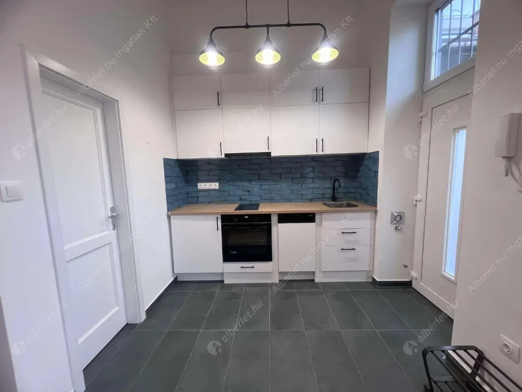 Kiadó albérlet 220000 Ft/hó áron: Budapest, VII. kerület  Dob utca. Mérete: 25 nm, 1 szobás | Alberlet.hu - 6587039