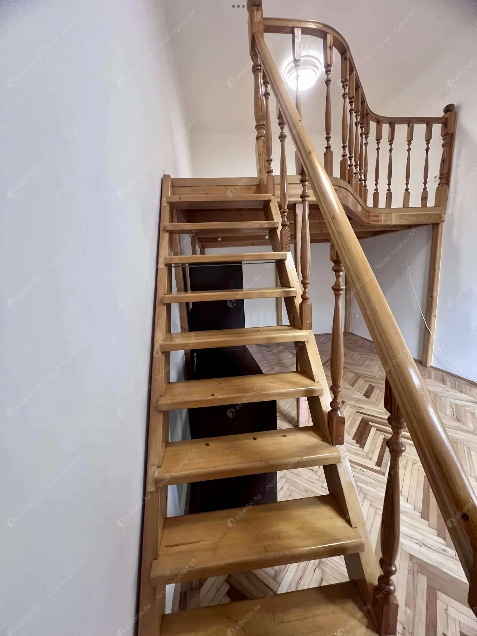 Kiadó albérlet 220000 Ft/hó áron: Budapest, VII. kerület  Dob utca. Mérete: 25 nm, 1 szobás | Alberlet.hu - 6588815