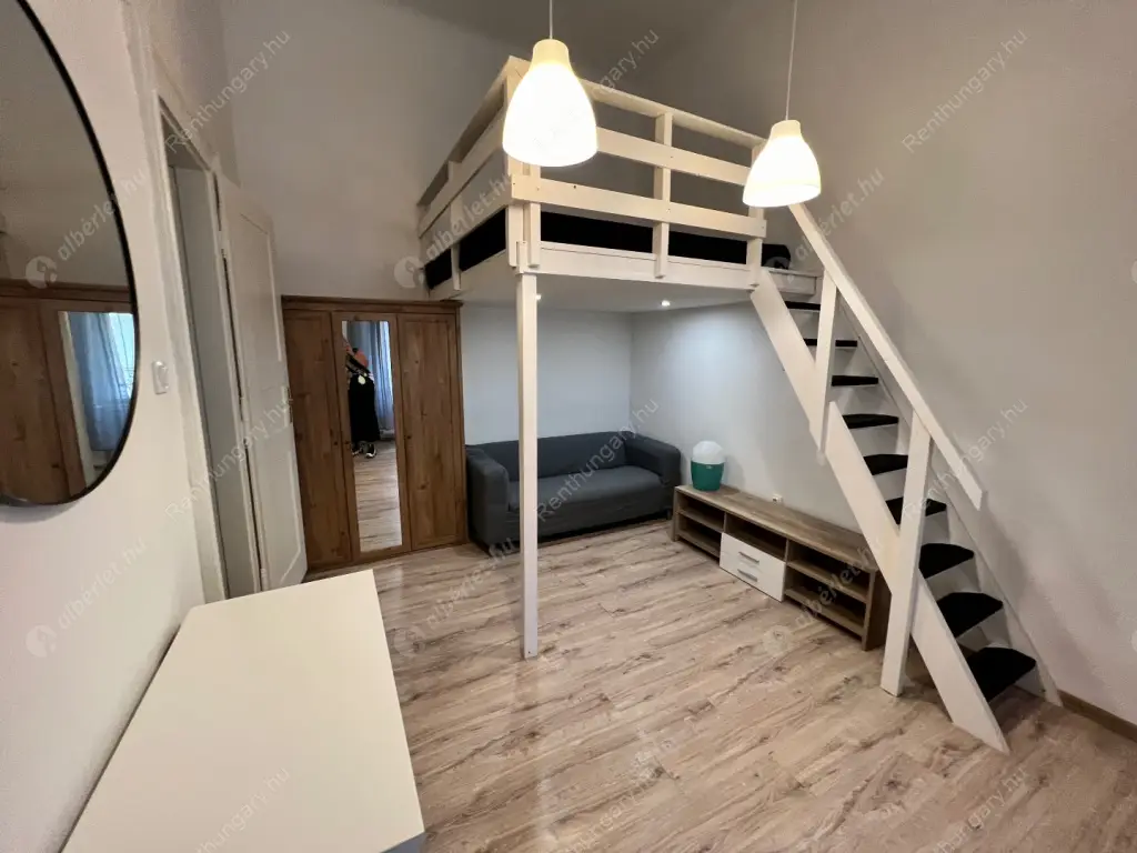 Kiadó albérlet 211000 Ft/hó áron: Budapest, VII. kerület  Dob utca. Mérete: 32 nm, 1 szobás | Alberlet.hu - 6601702