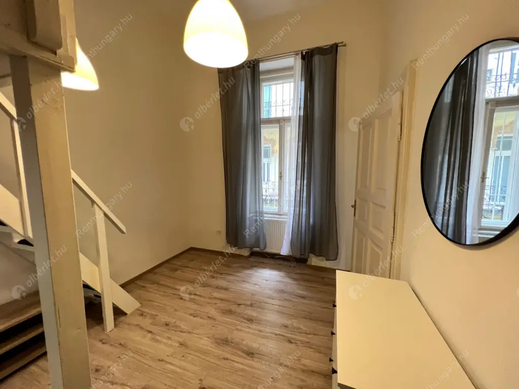 Kiadó albérlet 205000 Ft/hó áron: Budapest, VII. kerület  Dob utca. Mérete: 32 nm, 1 szobás | Alberlet.hu - 6616593