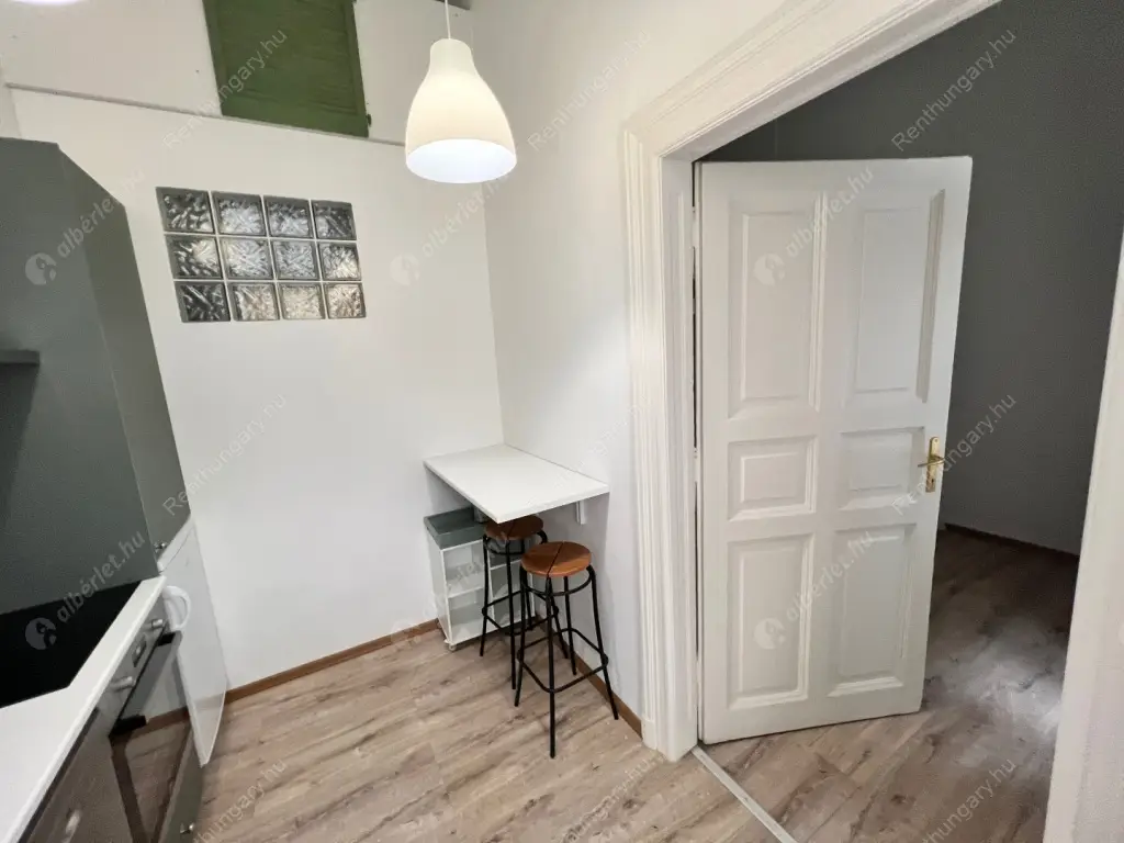Kiadó albérlet 205000 Ft/hó áron: Budapest, VII. kerület  Dob utca. Mérete: 32 nm, 1 szobás | Alberlet.hu - 6616605