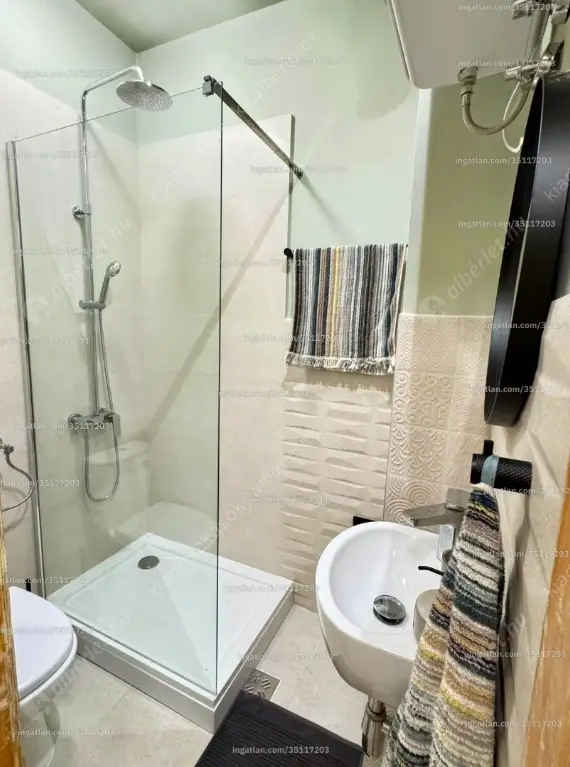 Kiadó albérlet 245000 Ft/hó áron: Budapest, VII. kerület  Dob utca. Mérete: 37 nm, 1 szobás | Alberlet.hu - 6634678