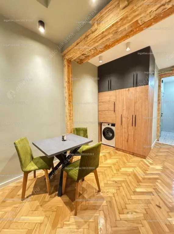 Kiadó albérlet 245000 Ft/hó áron: Budapest, VII. kerület  Dob utca. Mérete: 37 nm, 1 szobás | Alberlet.hu - 6634679