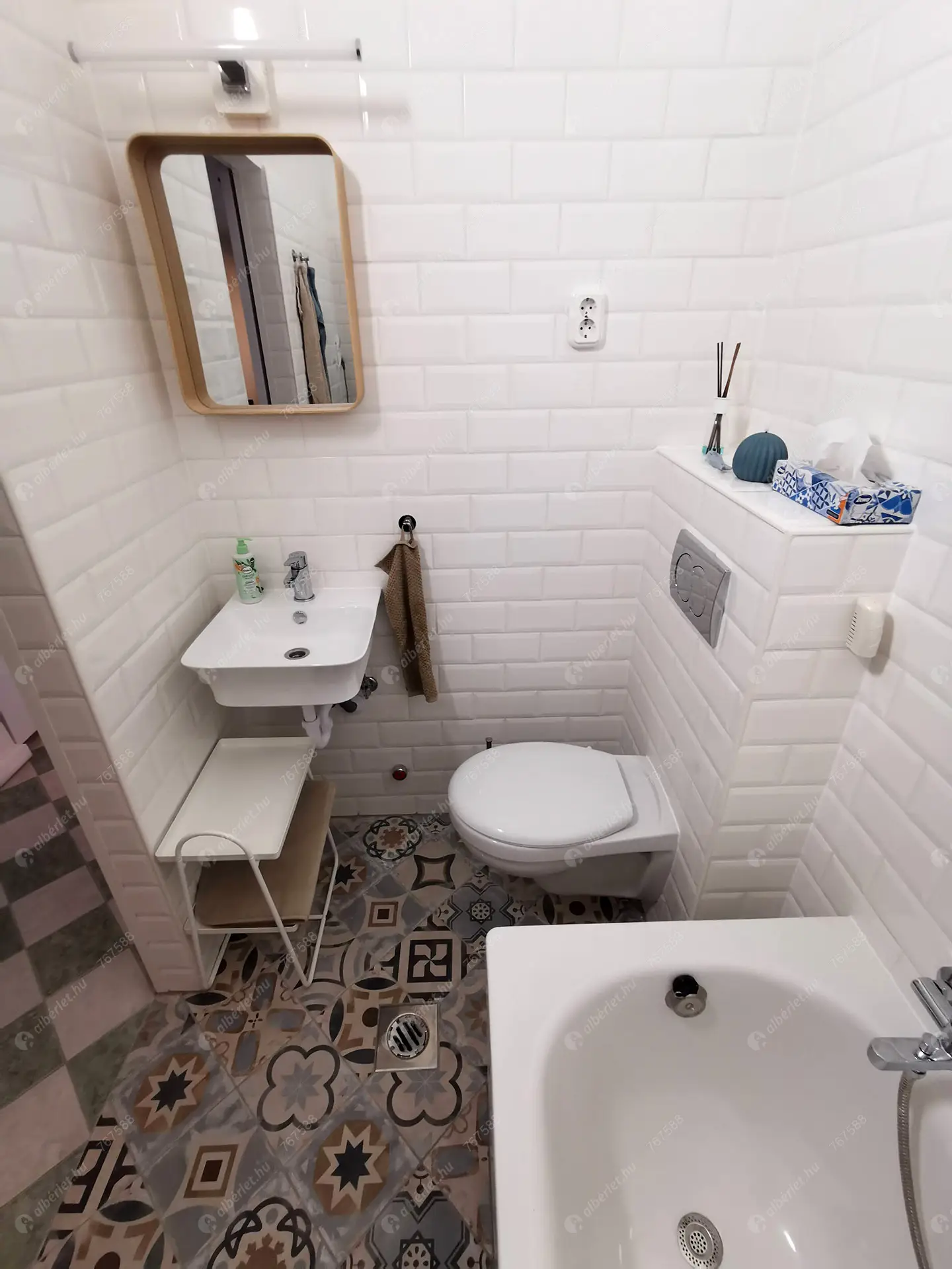 Kiadó albérlet 236000 Ft/hó áron: Budapest, VII. kerület  Dob utca. Mérete: 38 nm, 1 szobás | Alberlet.hu - 6527200