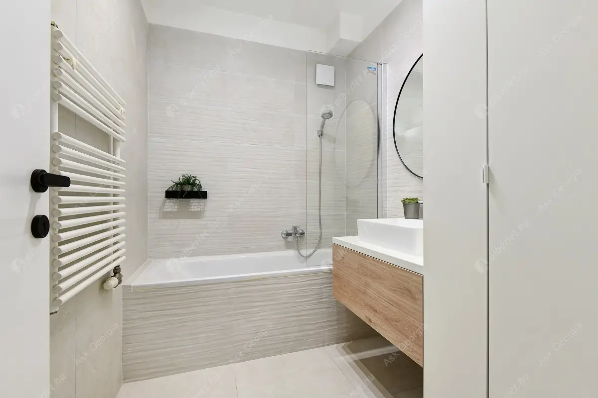 Kiadó albérlet 290000 Ft/hó áron: Budapest, VII. kerület  Dob utca. Mérete: 40 nm, 1 szobás | Alberlet.hu - 6394099