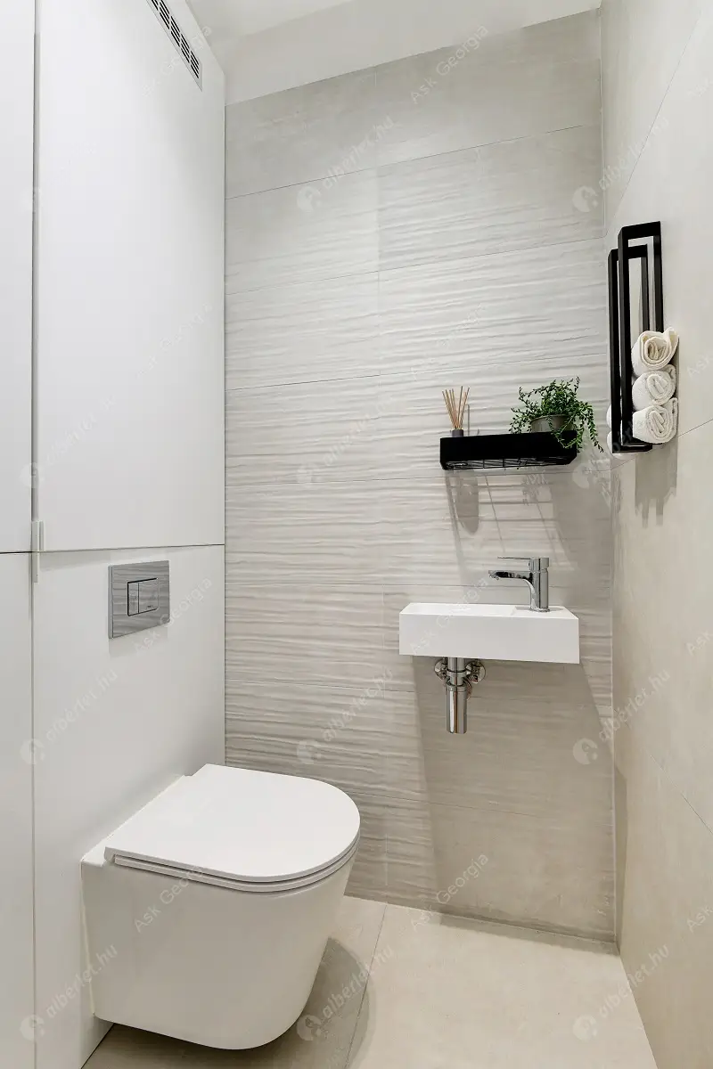 Kiadó albérlet 290000 Ft/hó áron: Budapest, VII. kerület  Dob utca. Mérete: 40 nm, 1 szobás | Alberlet.hu - 6394100