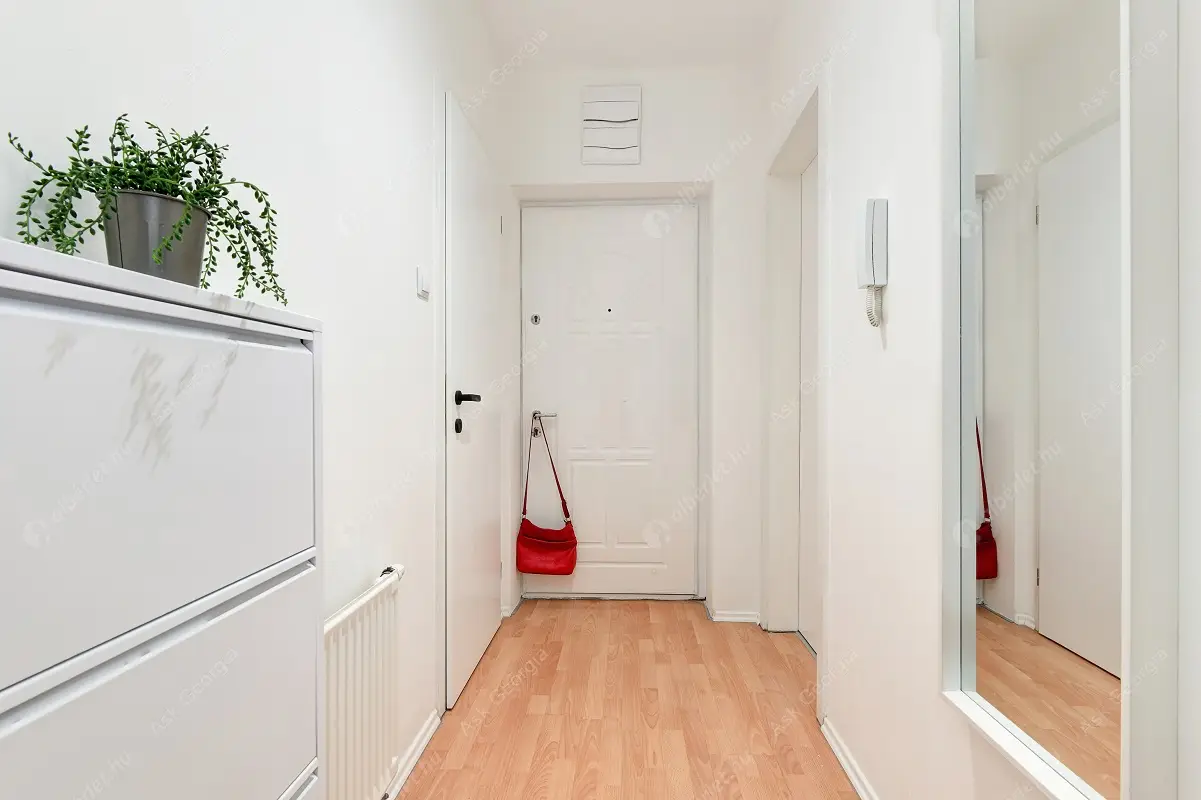 Kiadó albérlet 290000 Ft/hó áron: Budapest, VII. kerület  Dob utca. Mérete: 40 nm, 1 szobás | Alberlet.hu - 6394101