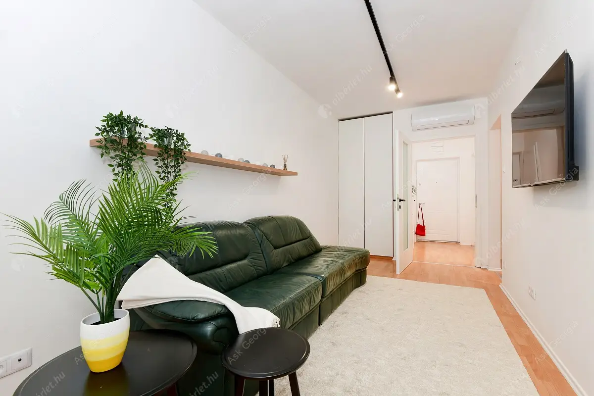 Kiadó albérlet 290000 Ft/hó áron: Budapest, VII. kerület  Dob utca. Mérete: 40 nm, 1 szobás | Alberlet.hu - 6394107