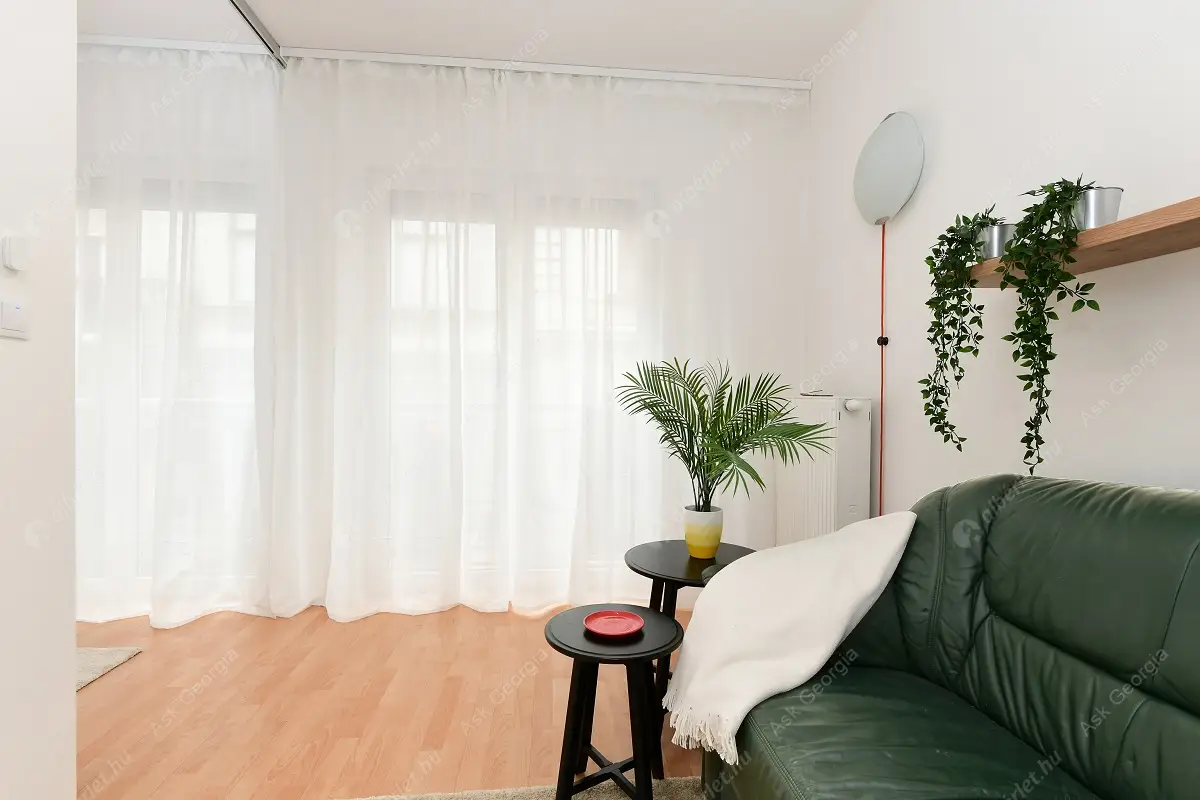 Kiadó albérlet 290000 Ft/hó áron: Budapest, VII. kerület  Dob utca. Mérete: 40 nm, 1 szobás | Alberlet.hu - 6394110