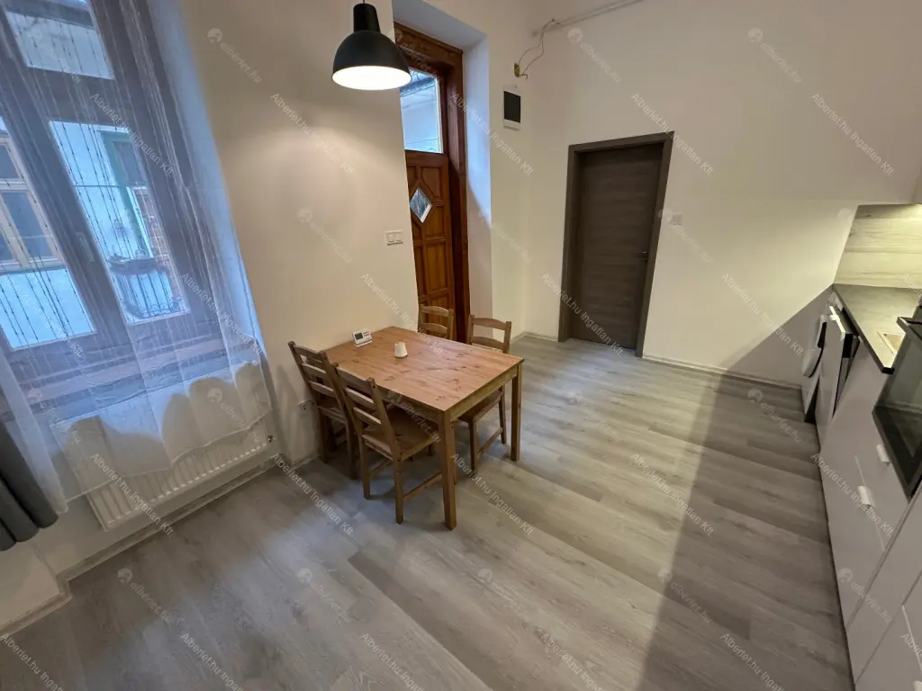 Kiadó albérlet 320000 Ft/hó áron: Budapest, VII. kerület  Dob utca. Mérete: 50 nm, 2 szobás | Alberlet.hu - 6681796