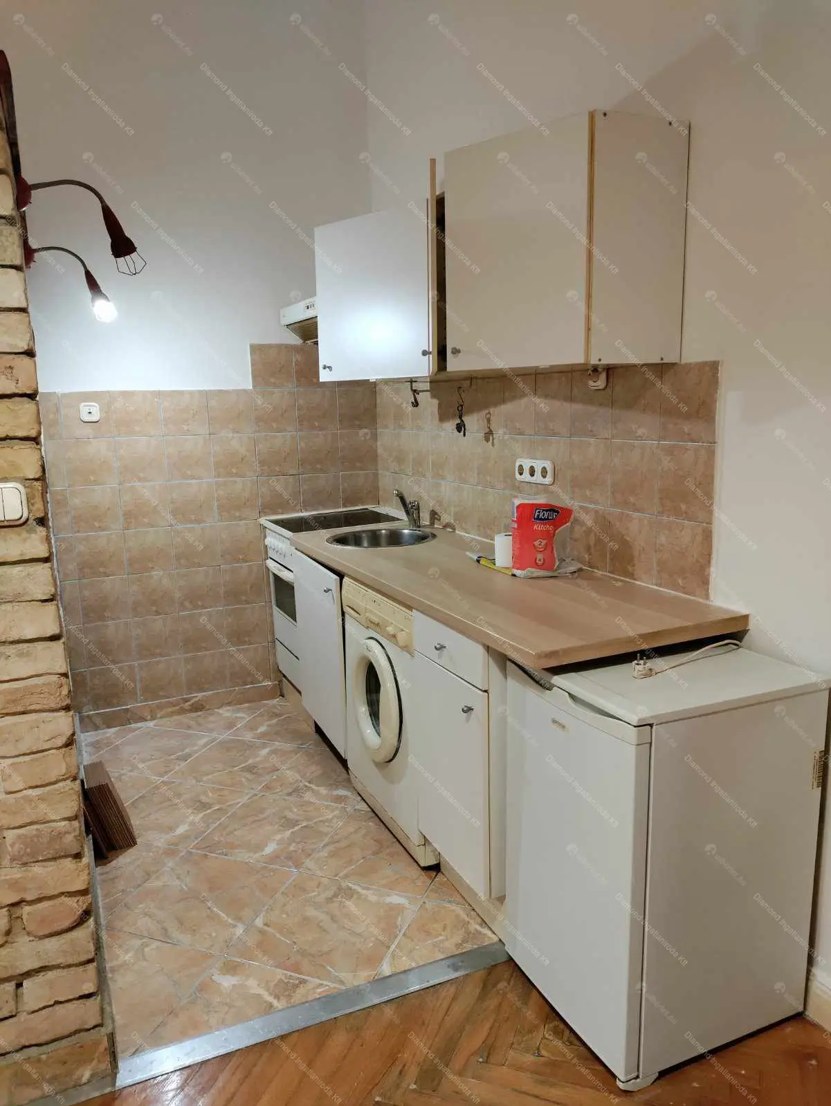 Kiadó albérlet 225000 Ft/hó áron: Budapest, VII. kerület  Dob utca. Mérete: 55 nm, 2 szobás | Alberlet.hu - 6650448