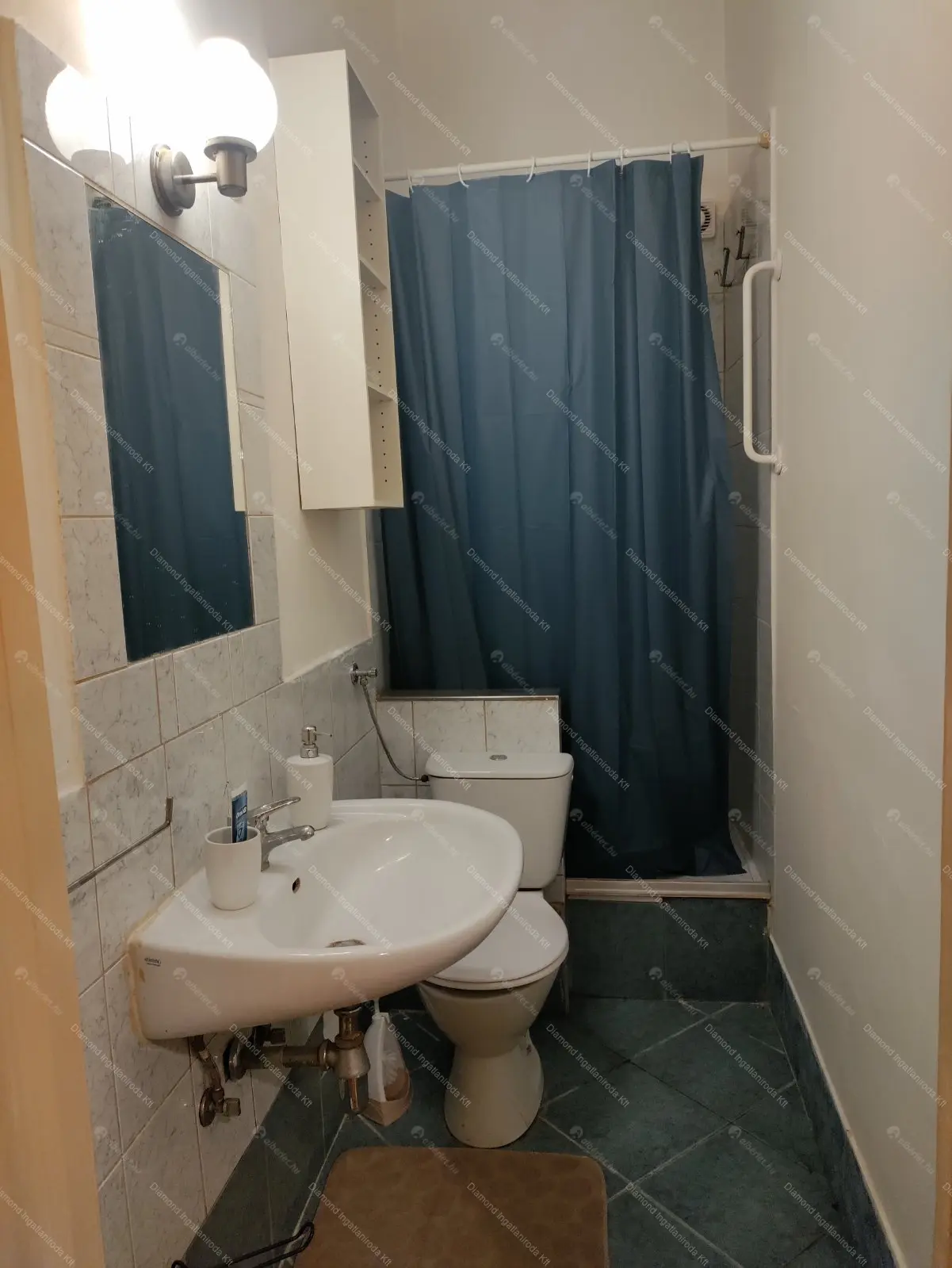 Kiadó albérlet 225000 Ft/hó áron: Budapest, VII. kerület  Dob utca. Mérete: 55 nm, 2 szobás | Alberlet.hu - 6650452