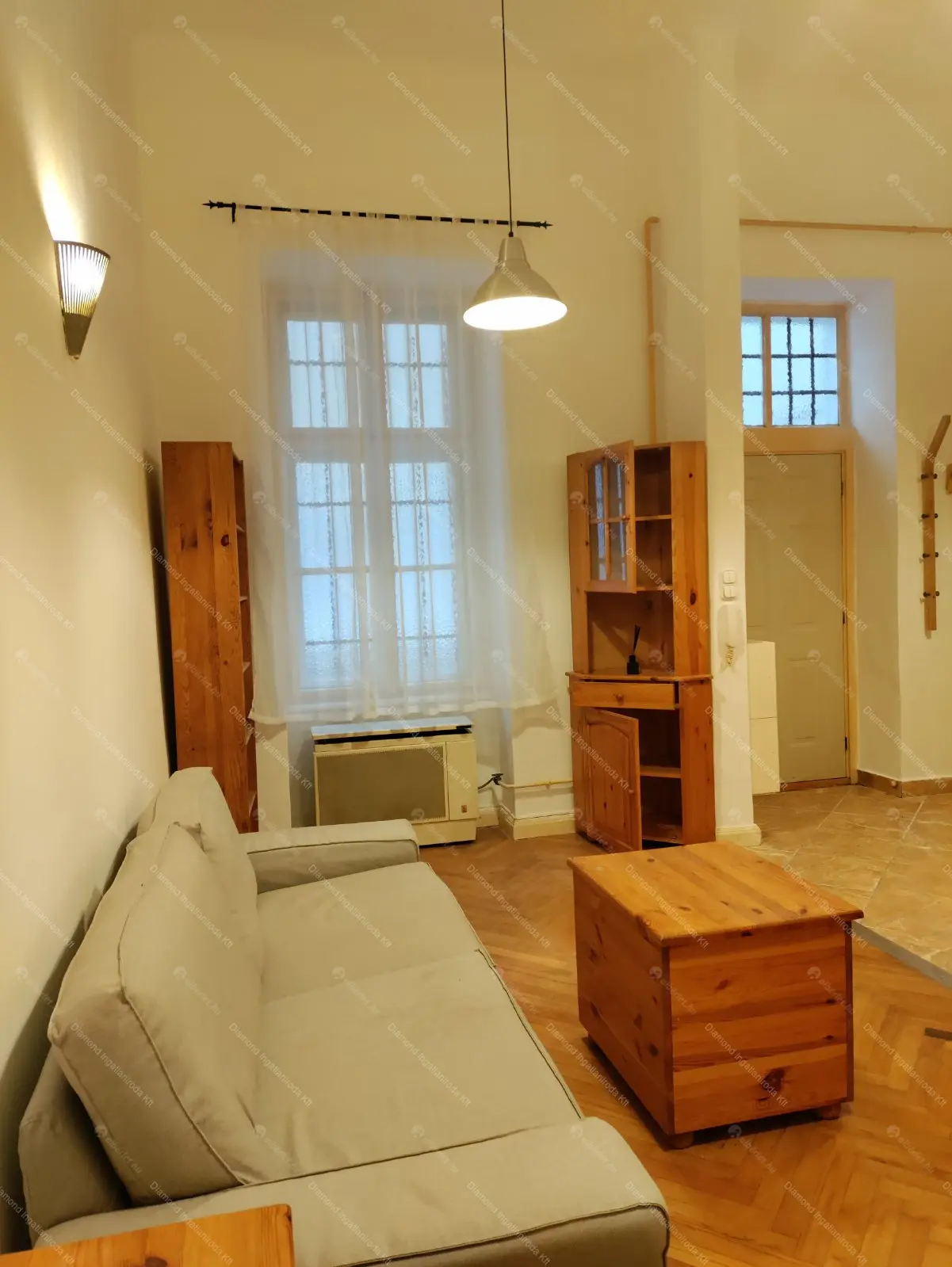 Kiadó albérlet 225000 Ft/hó áron: Budapest, VII. kerület  Dob utca. Mérete: 55 nm, 2 szobás | Alberlet.hu - 6650453