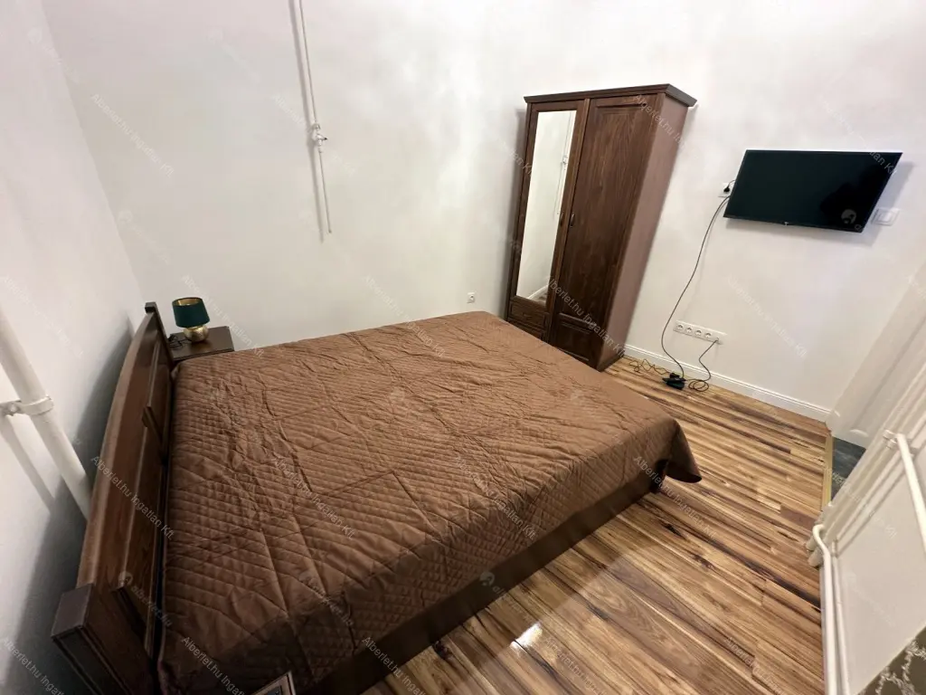 Kiadó albérlet 475000 Ft/hó áron: Budapest, VII. kerület  Dob utca. Mérete: 55 nm, 2 szobás | Alberlet.hu - 6706843