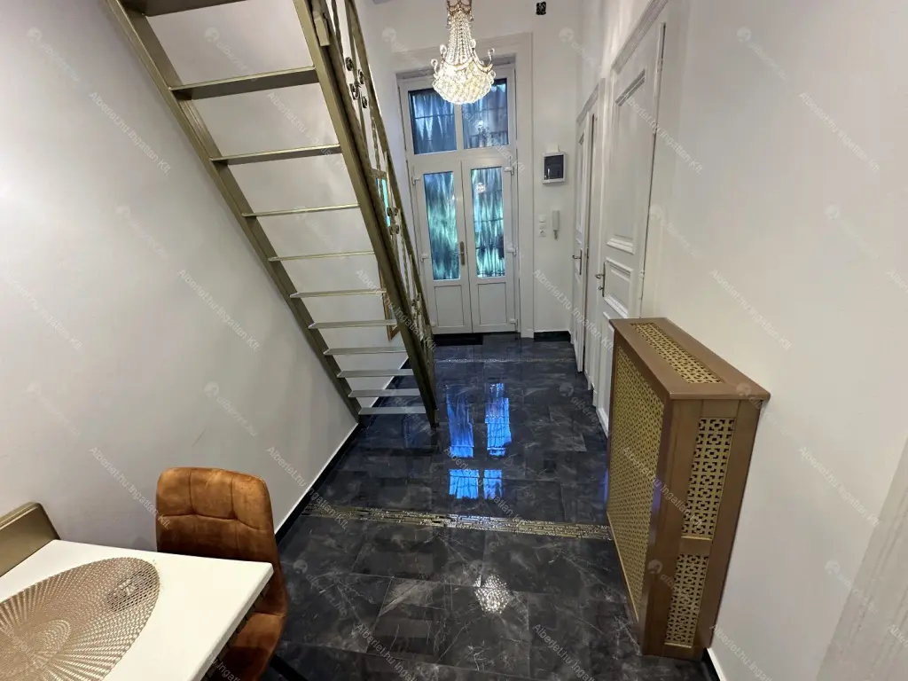 Kiadó albérlet 475000 Ft/hó áron: Budapest, VII. kerület  Dob utca. Mérete: 55 nm, 2 szobás | Alberlet.hu - 6706845