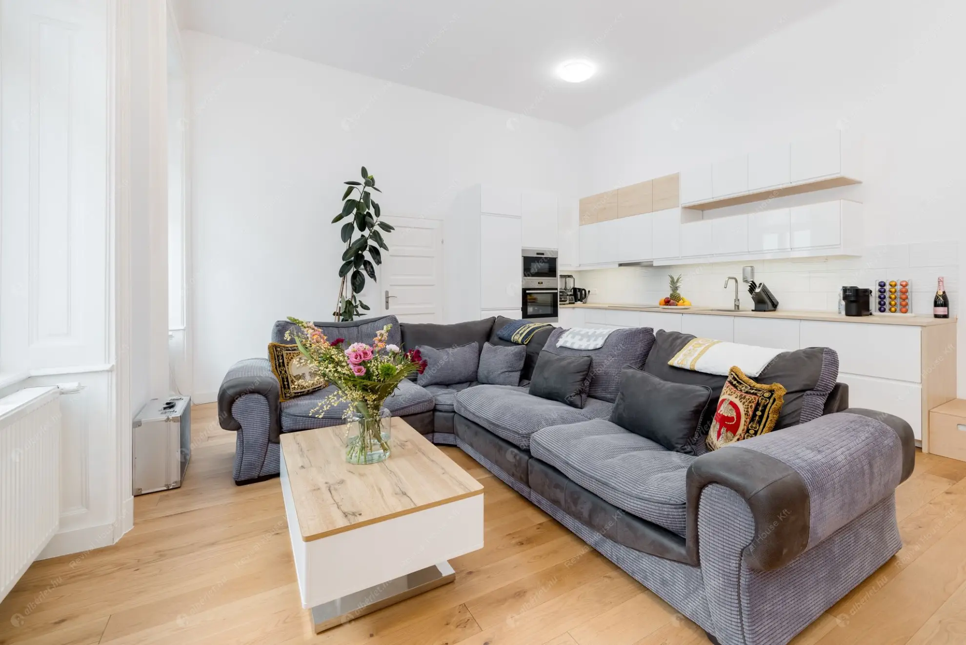 Kiadó albérlet 770000 Ft/hó áron: Budapest, VII. kerület  Dohány utca. Mérete: 132 nm, 5 szobás | Alberlet.hu - 6618095