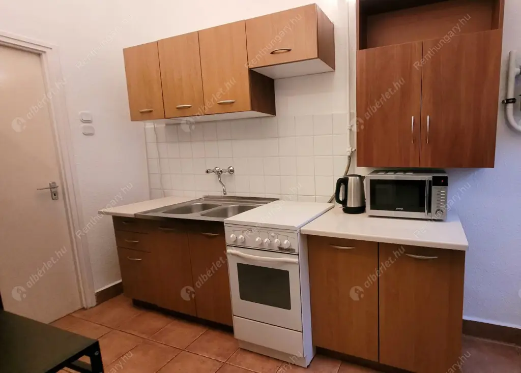 Kiadó albérlet 190000 Ft/hó áron: Budapest, VII. kerület  Dohány utca. Mérete: 30 nm, 1 szobás | Alberlet.hu - 6599955