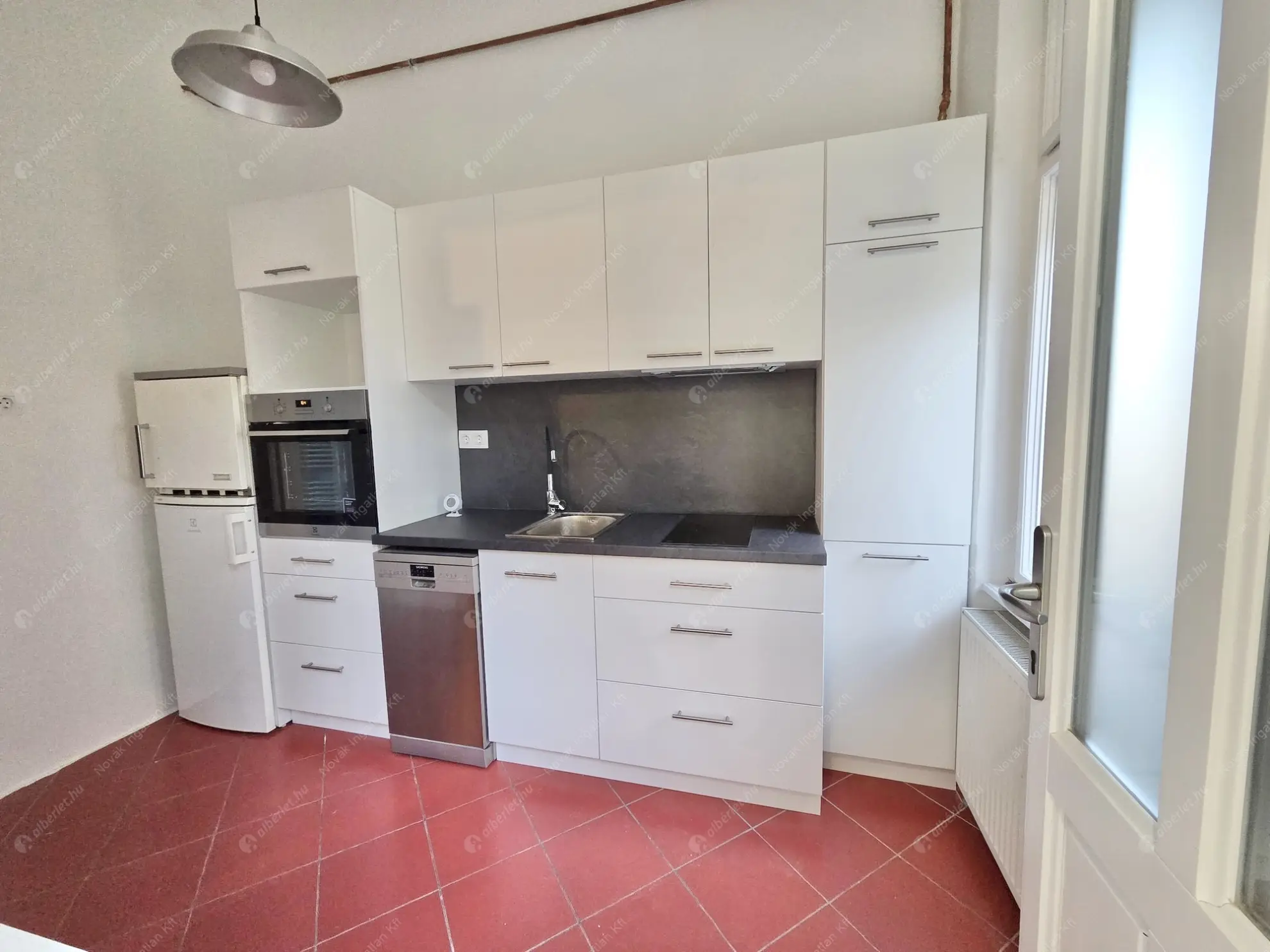 Kiadó albérlet 200000 Ft/hó áron: Budapest, VII. kerület  Dohány utca. Mérete: 32 nm, 1 szobás | Alberlet.hu - 6565251