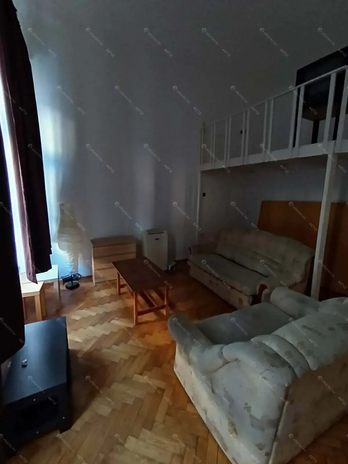 Kiadó albérlet 180000 Ft/hó áron: Budapest, VII. kerület  Dohány utca. Mérete: 36 nm, 1 szobás | Alberlet.hu - 6705212