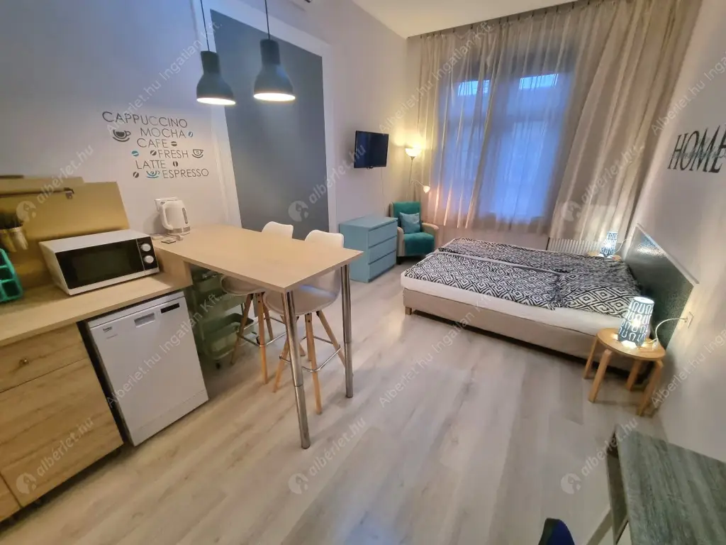Kiadó albérlet 220000 Ft/hó áron: Budapest, VII. kerület  Dohány utca. Mérete: 36 nm, 1 szobás | Alberlet.hu - 6625696