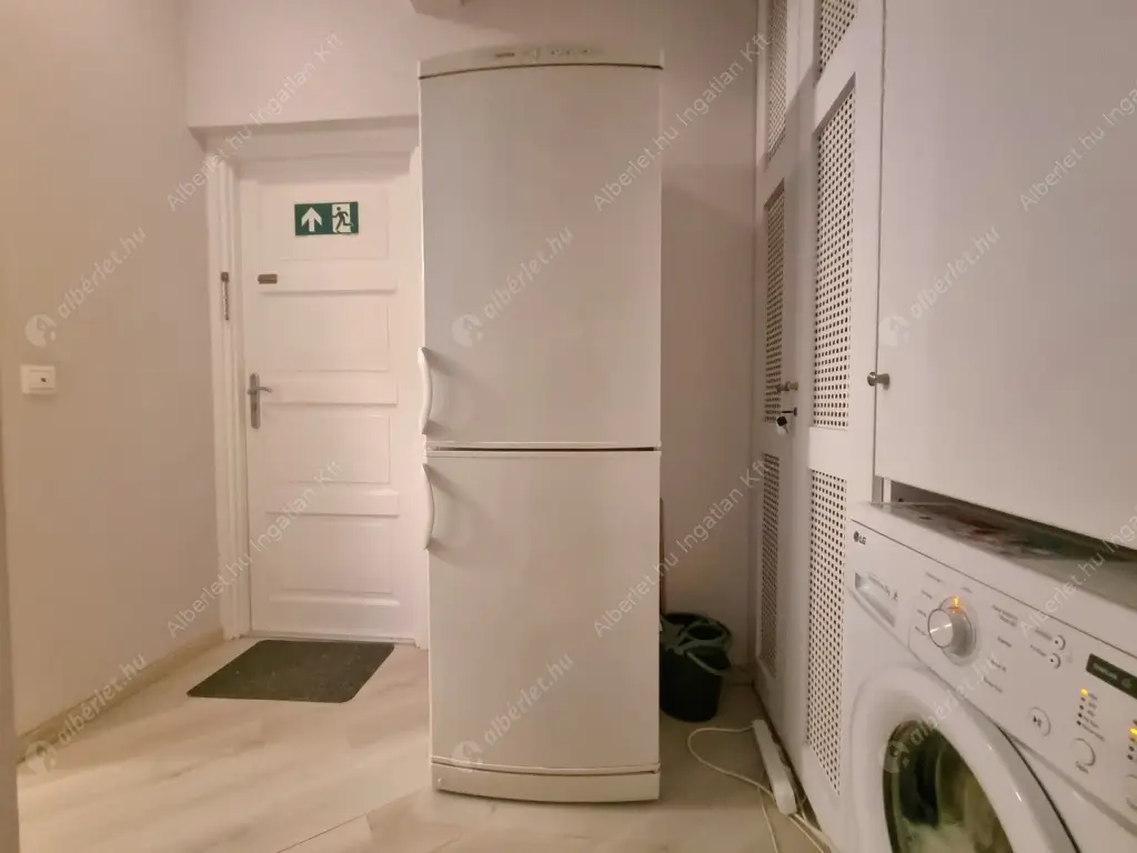 Kiadó albérlet 220000 Ft/hó áron: Budapest, VII. kerület  Dohány utca. Mérete: 36 nm, 1 szobás | Alberlet.hu - 6625707