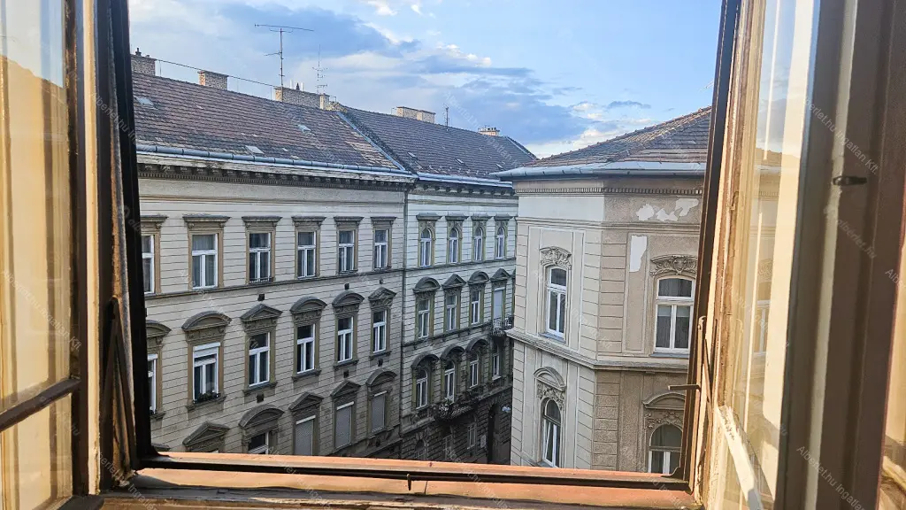 Kiadó albérlet 200000 Ft/hó áron: Budapest, VII. kerület  Dohány utca. Mérete: 37 nm, 1 szobás | Alberlet.hu - 6703661