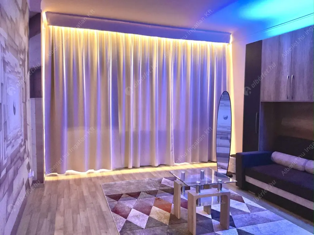 Kiadó albérlet 240000 Ft/hó áron: Budapest, VII. kerület  Dohány utca. Mérete: 38 nm, 1 szobás | Alberlet.hu - 6525124