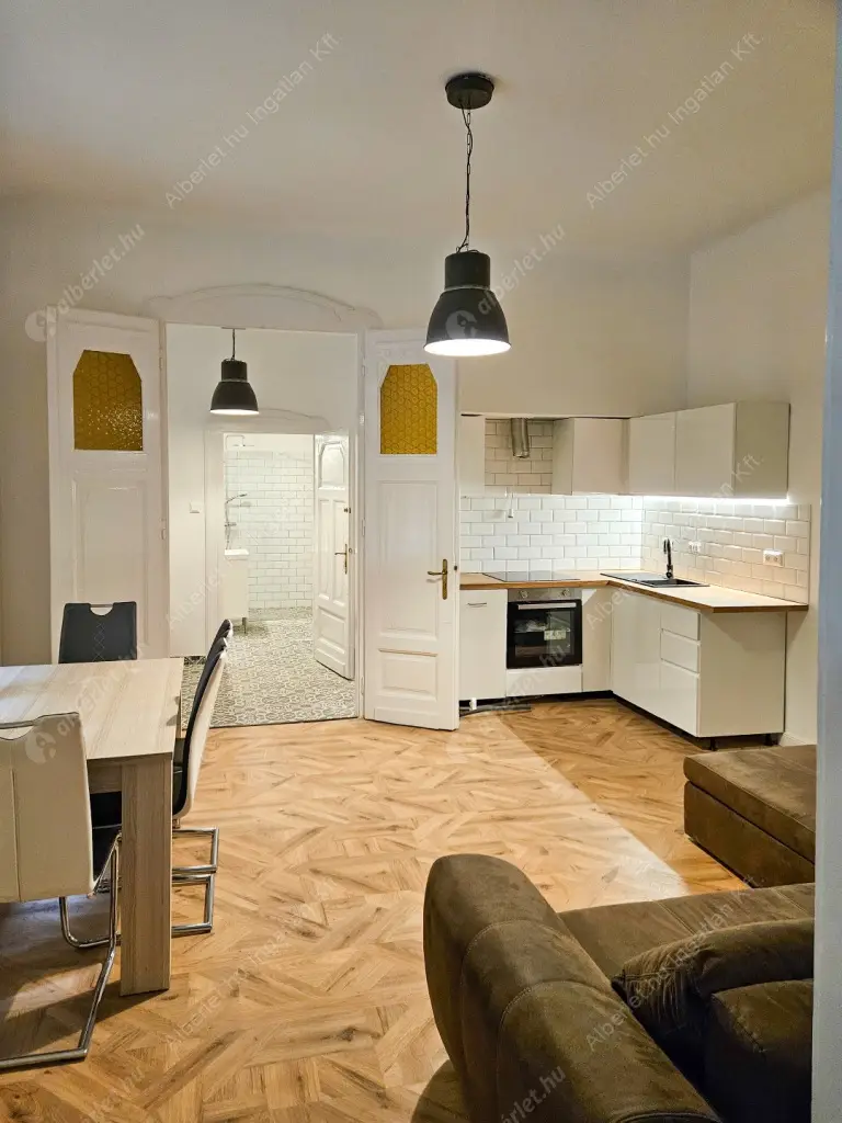 Kiadó albérlet 360000 Ft/hó áron: Budapest, VII. kerület  Dohány utca. Mérete: 63 nm, 3 szobás | Alberlet.hu - 6600596