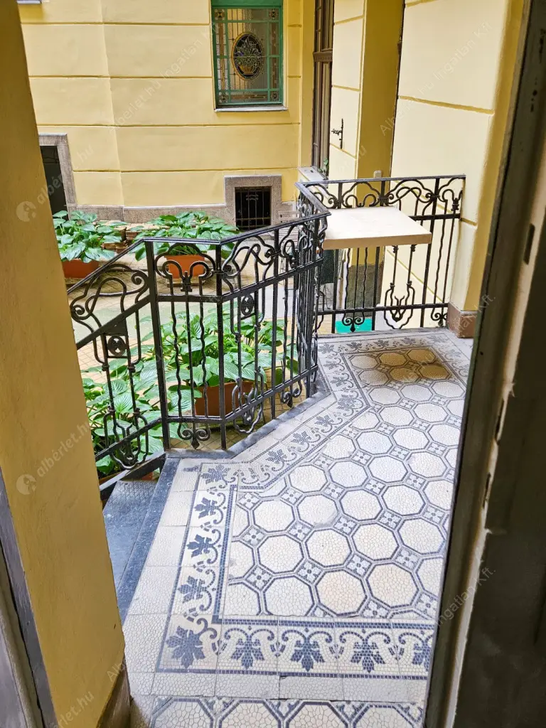 Kiadó albérlet 360000 Ft/hó áron: Budapest, VII. kerület  Dohány utca. Mérete: 63 nm, 3 szobás | Alberlet.hu - 6600604