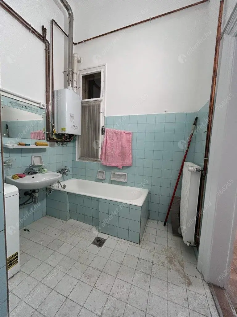 Kiadó albérlet 320000 Ft/hó áron: Budapest, VII. kerület  Dózsa György út. Mérete: 100 nm, 4 szobás | Alberlet.hu - 6621663