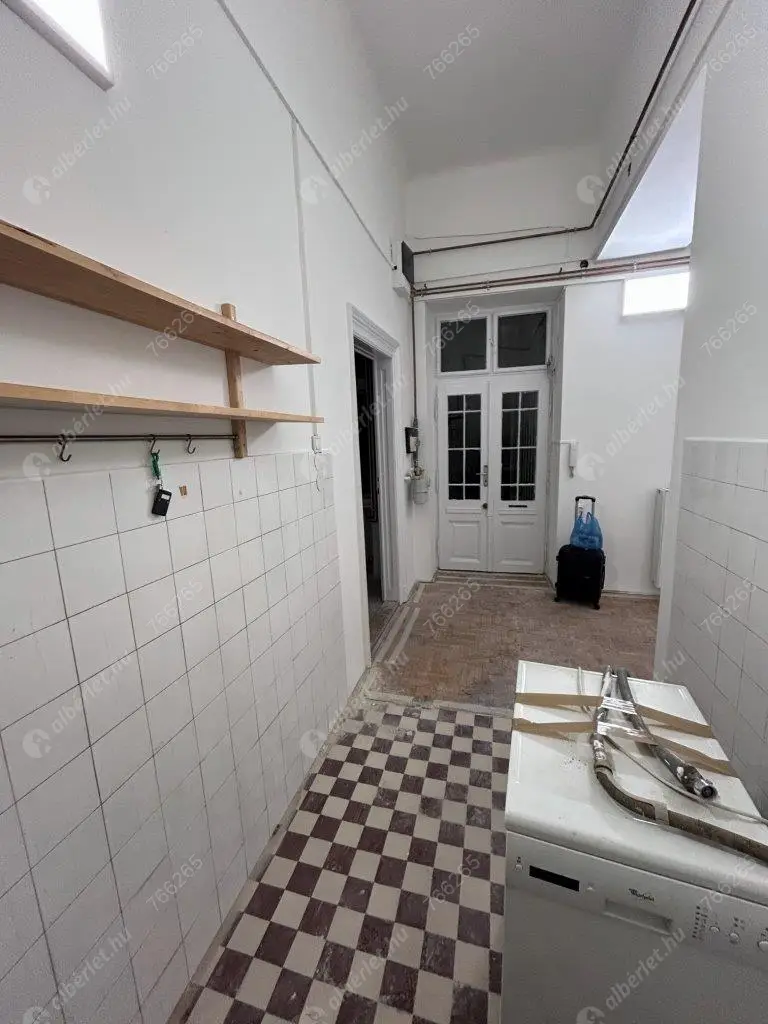 Kiadó albérlet 320000 Ft/hó áron: Budapest, VII. kerület  Dózsa György út. Mérete: 100 nm, 4 szobás | Alberlet.hu - 6621675