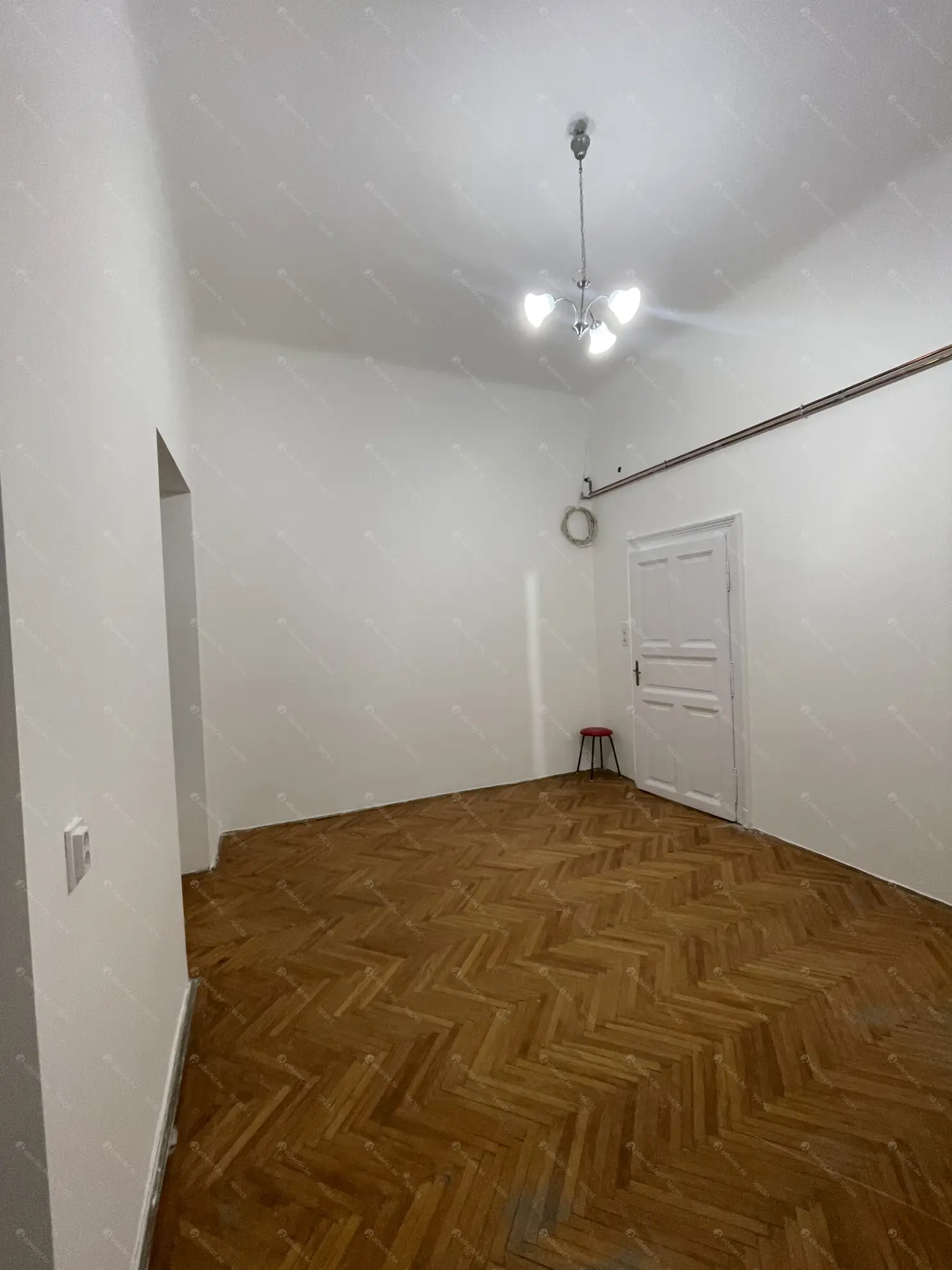 Kiadó albérlet 320000 Ft/hó áron: Budapest, VII. kerület  Dózsa György út. Mérete: 100 nm, 4 szobás | Alberlet.hu - 6631998