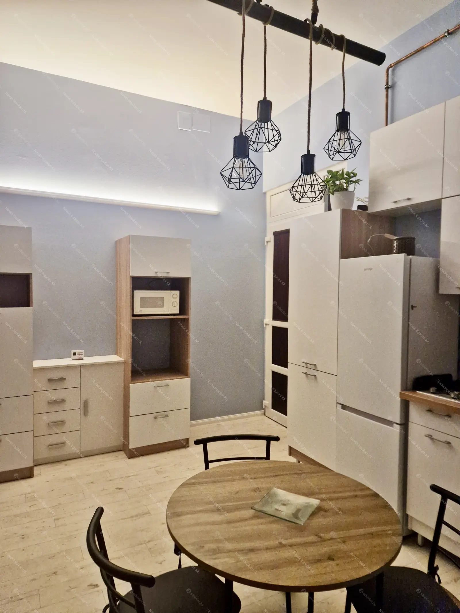 Kiadó albérlet 220000 Ft/hó áron: Budapest, VII. kerület  Dózsa György út. Mérete: 40 nm, 2 szobás | Alberlet.hu - 6678566